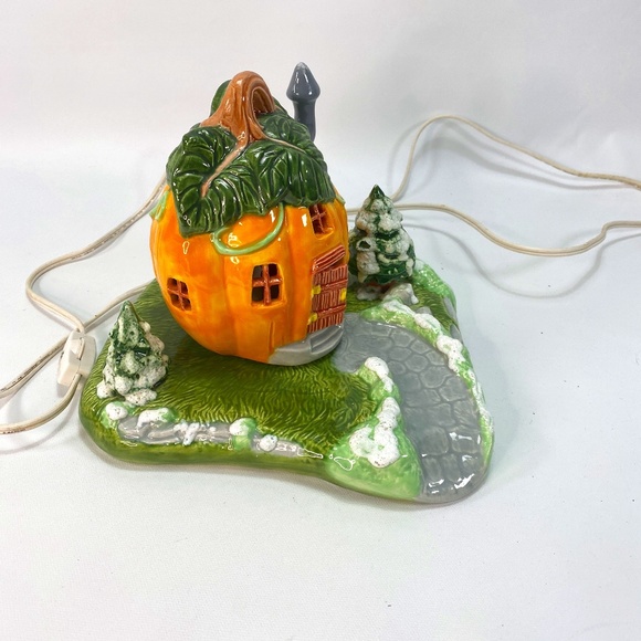 Vtg 2 Pc Scioto Molds Ceramic 1980/90s Pumpkin House Snowy Yard Trees w Light - Picture 4 of 16
